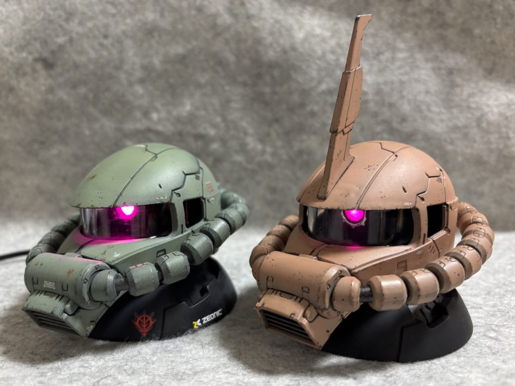 作品名：ぐぽ〜ん✨　とお遊び😍<p>ザクヘッドで少しお遊び🎵 以前作ったシャアザクに加えて この年末に、量産型ザクを新たに制作🛠️</p>
