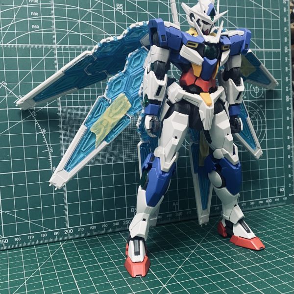 羽マウント+バックパック強度問題があったので、結局バックパックを作り直しました。まだ真後ろは整ってないので見せられませんが、ベース完成した感じです☺️明日は綺麗に整えていこうかなぁ…（4枚目）