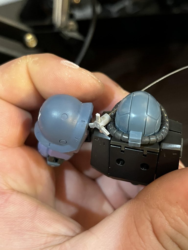 もちろんザクに引っ掛ける方のアンカーも作ったんですが、ここはかなり簡易的にしました!