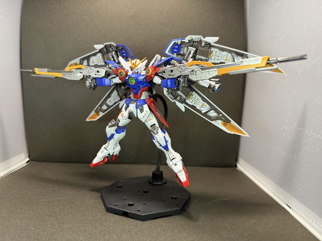 ポージング④ローリングバスターライフルウイングゼロと言えばコレですね！バスターライフルが長すぎて撮影ブースギリギリでした💦