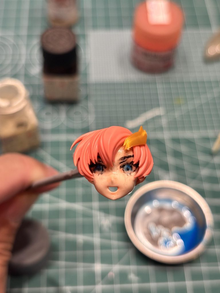 👀→↑クリアブルー、↓白。でグラデに。