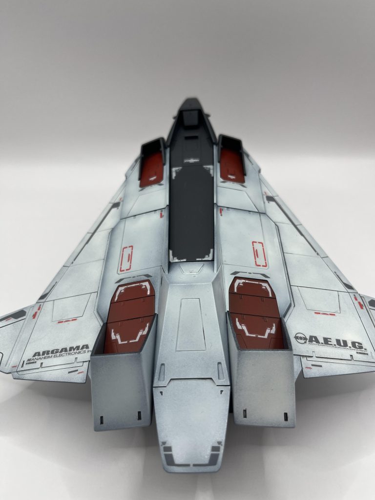 背面です。ちょいちょい雑なところがあるような‥