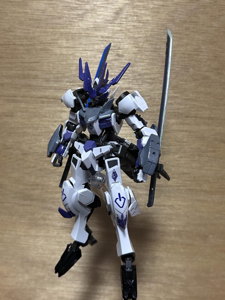 全体図前回作成したバルバトスアダプトのパーツを流用しているのでやっぱりアダプトに似てますね&nbsp;