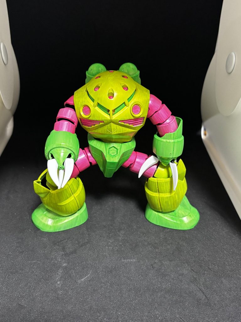 相手が納得したら勝ち、みたいなルールだったと思います。夜な夜なガンプラ作ったの、楽しかったなーあっという間に日付変わる毎日でしたその後二つくらい勝負して、出張の終わりと共に私のガンプラ体験は長期休養に入りました。今では2人とも転職し交流もないですが、人生を変える出会いでした…