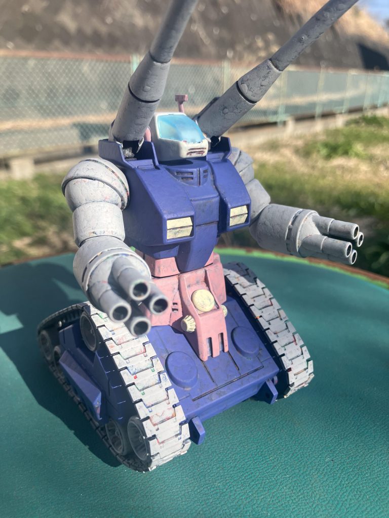 ガンタンク–3枚目/制作者：ジョニー服部