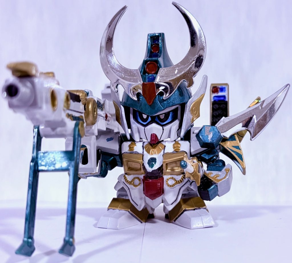 雷鳴頑駄無のウリである雷砲「稲妻」。普段は折りたたまれているが、戦闘時はこのようにして展開する。スプリングギミックは健在で、勢いよく弾が飛んでいく。