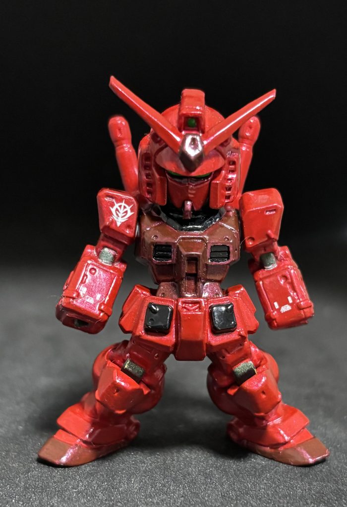 顎を引いて足を広げてます。スカートの中を覗いてみると…