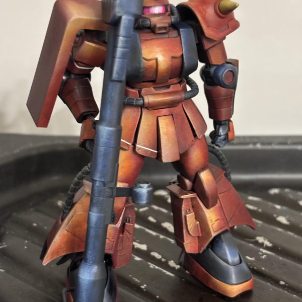 今日はモノアイの塗装です⭐️セロハンテープで作ります。乾燥待ちですが、組み立ててブォーン感出たらいいな😊（3枚目）