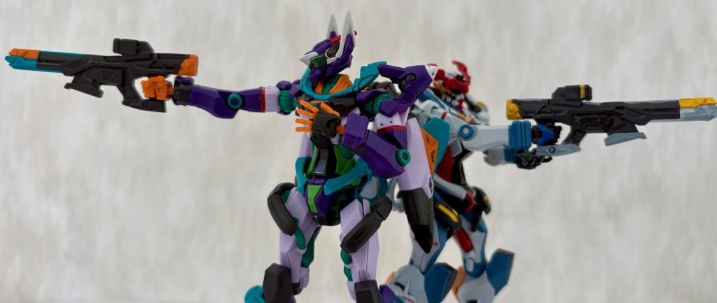 背中合わせの構図もパノラマで(gundam-kao6)