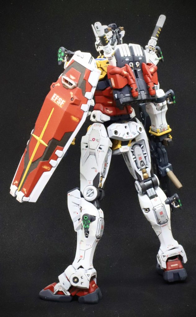 白いガンダム–4枚目/制作者：minows