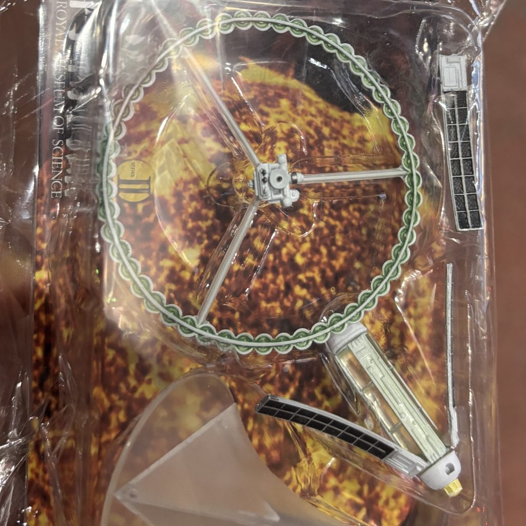 作品名：人類がなんたらかんたらから半世紀近くがどうたらこうたら<p>ブックオフでスペースコロニー発見！！ これでデジラマに使ってたインチキコロニー画像から卒業できる！？笑</p>
