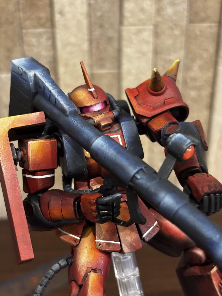 アップです。ジャイアントバズのハイライトに注目してください。初めセンターラインにハイライトを描いていたのですがしっくり来ず、さーしースーさんからアドバイスを頂き、向かって左に描き変えました。するとめっちゃしっくり来るようになりました。さーしースーさん、ありがとうございました。