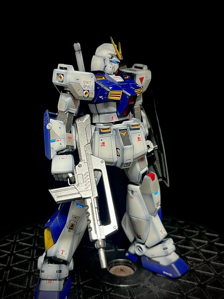 フレーム ガイア:スターブライトアイアン青 フィニッシャーズ:ブルーパープル白 ガイア:ニュートラルグレー1グレー ガイア:ニュートラルグレー3下地 ガイア:黒サフフラットクリヤー黄色 ガイア:マンダリンイエロー赤 フィニッシャーズ:シルクレッド