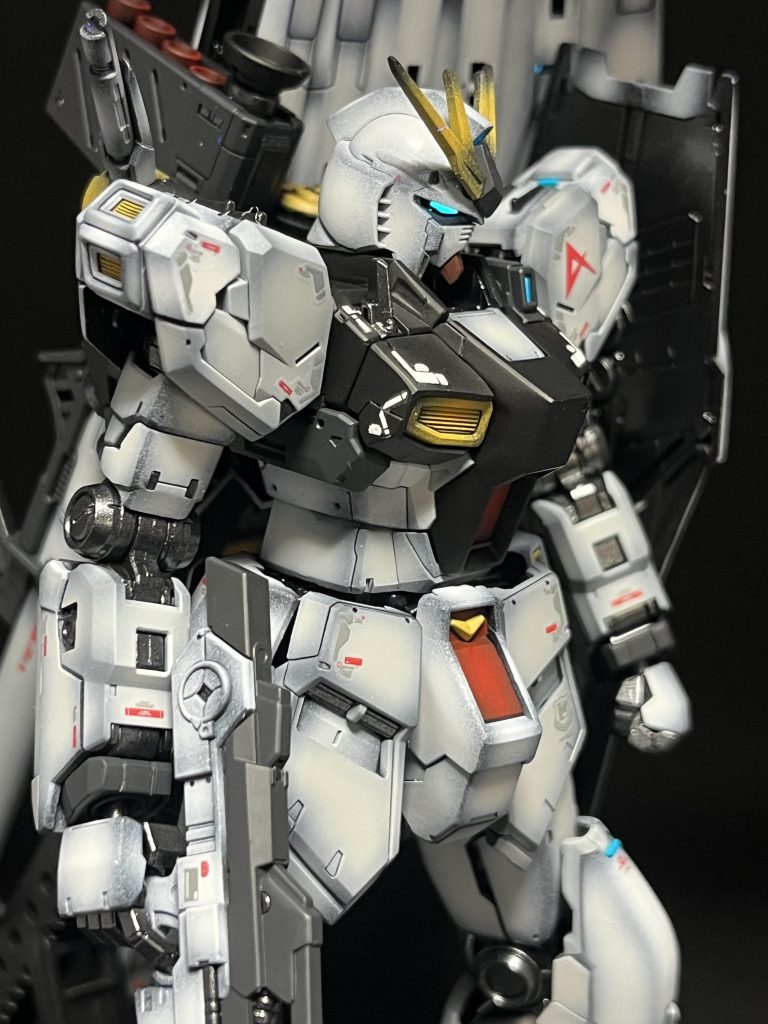 フレーム クレオス:GXメタルブラック白 ガイア:ニュートラルグレー1・2黒 ガイア:ハウンドブラック・ジャーマングレー黄色 ガイア:マンダリンイエロー赤 フィニッシャーズ:シルクレッドフレームはいつものツヤ有り、外装はフラットでメリハリをつけてます🤔