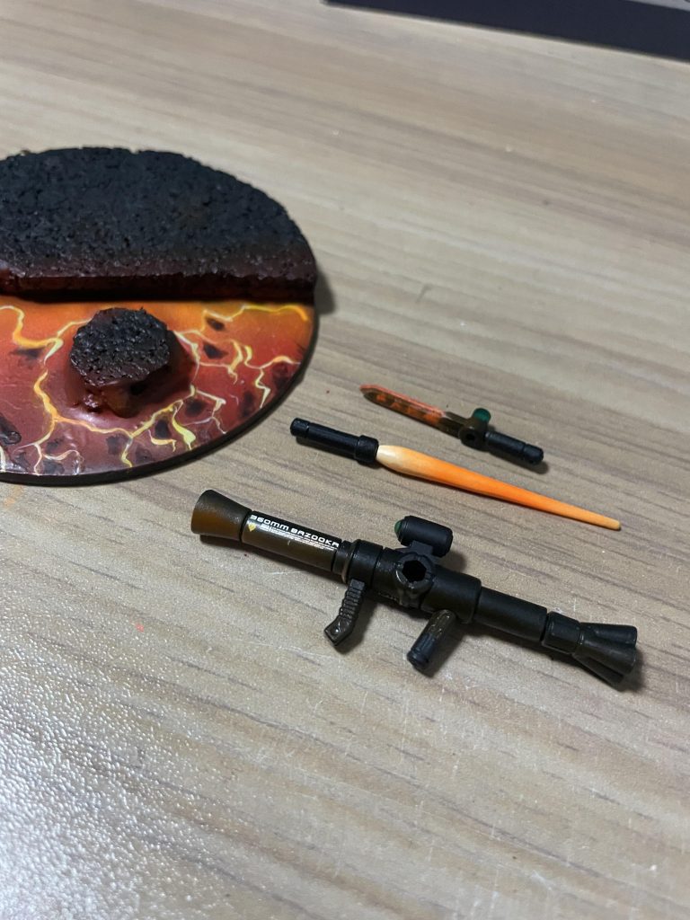 台座自作　モビルスーツアンサンブル　マグマのドム　–2枚目/制作者：Zigma