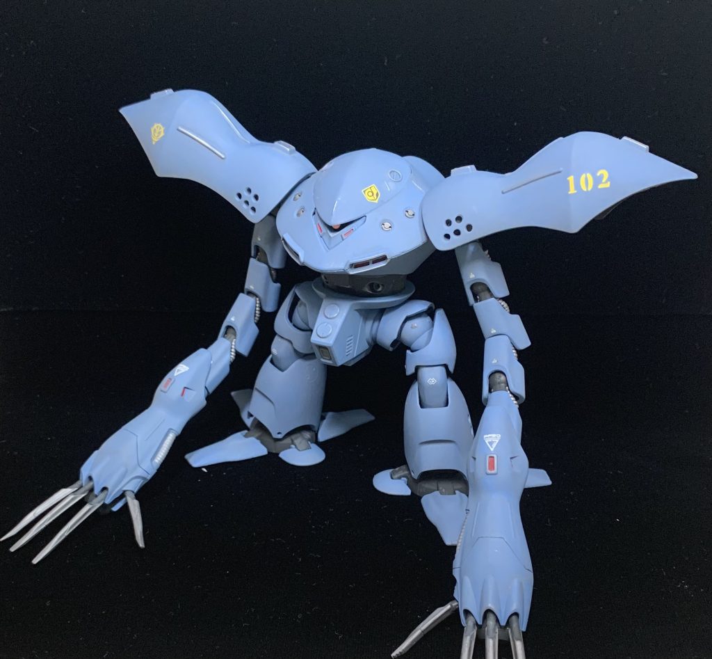 ハイゴッグは個人的に大好きな機体です。BGM「架空の空」を再生しながら、今回製作していました（笑）フォルムがいいですよね。確かわたしのハイゴッグ初見はポケ戦ではなく、PS2版ガンダム戦記だったと記憶しております。