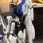 スタビレーターとビームキャノンが付きました。頭部は完成予定でしたが、黄色が軟質パ[…]