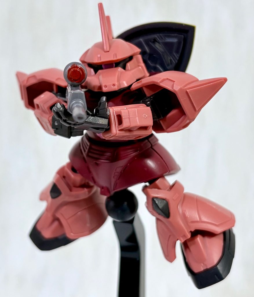 リボルテックスタンドで飛行シーンを再現。開き手は同シリーズのG3ガンダムより流用した。