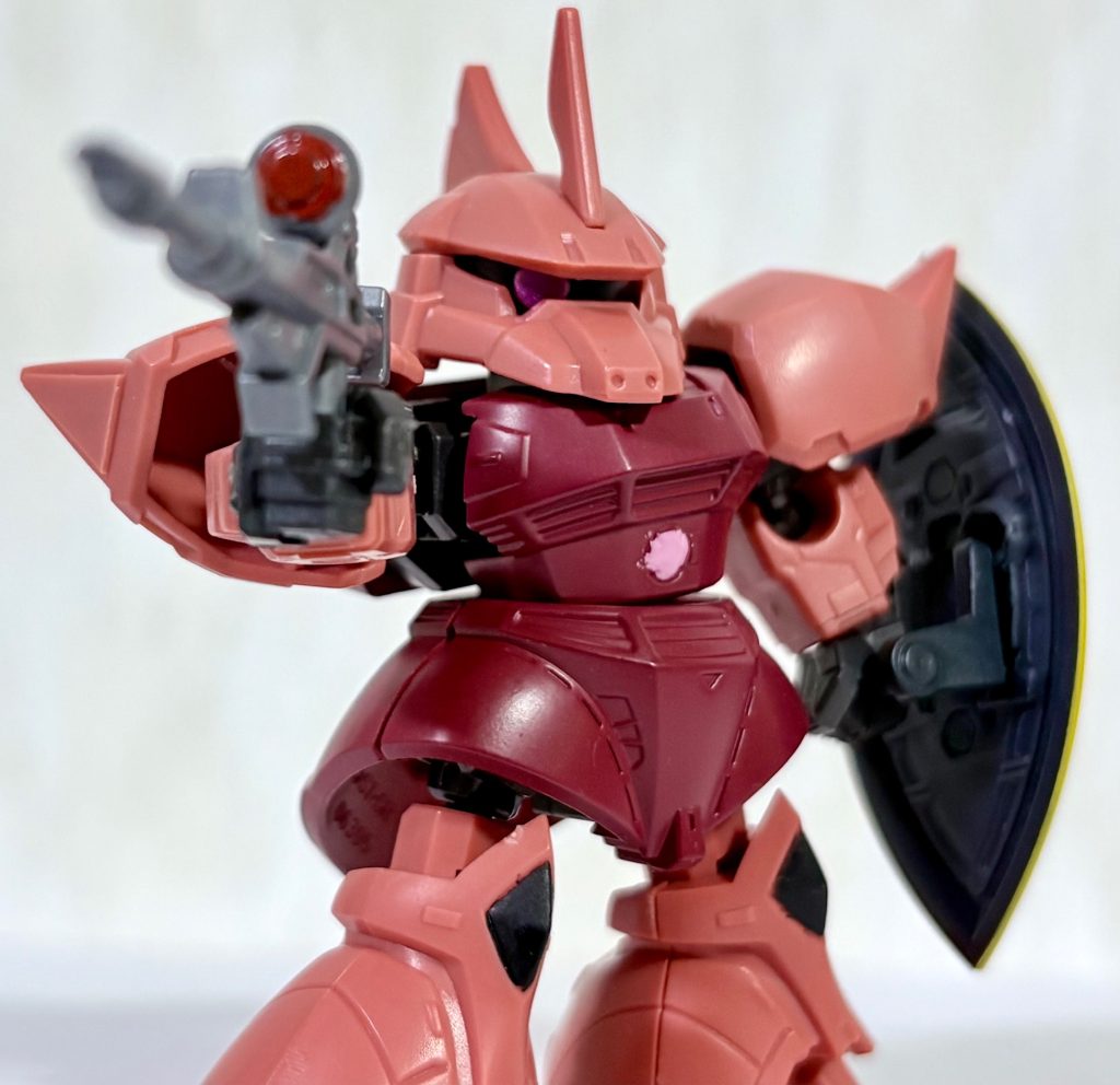 モノアイはちゃんと可動する。