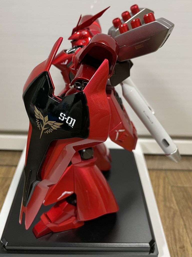 赤はレッドとルージュの２色で色分けプロペラントタンクは市販のものを改造しています。