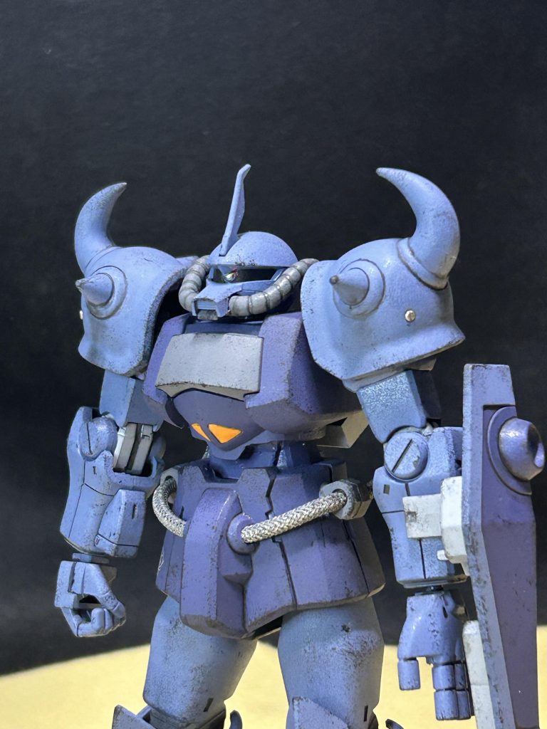 その他の改造腰の延長に伴い、デフォルトの腰パイプパーツが使えなくなったので、メッシュパイプに交換しました。また、肩にメタルモールドを入れました。