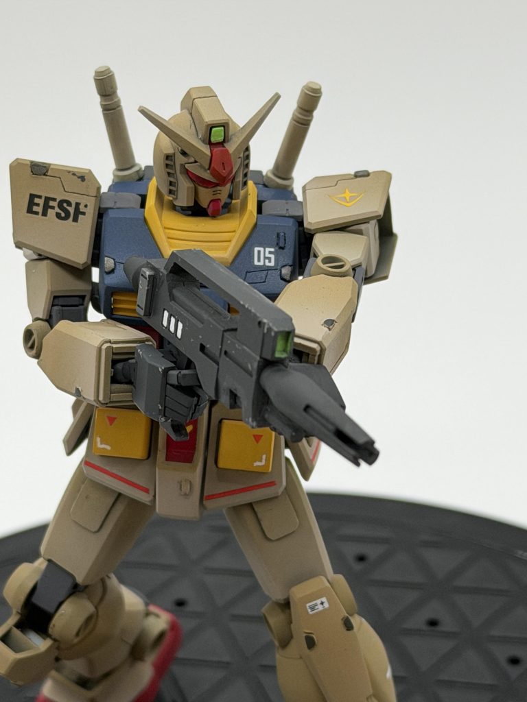 本体は立体感を出せればとカラーモジュレーション風に塗装