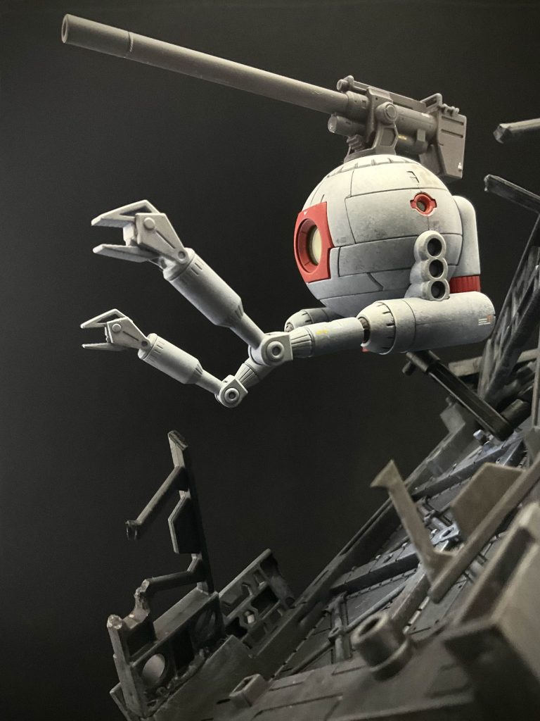 The face is attached by magnets, so you can remove it, I had an idea that I could replicate the scene in the manga where the mask armor is ejected as a final desperation attack, but I need to get a Dom first lol.