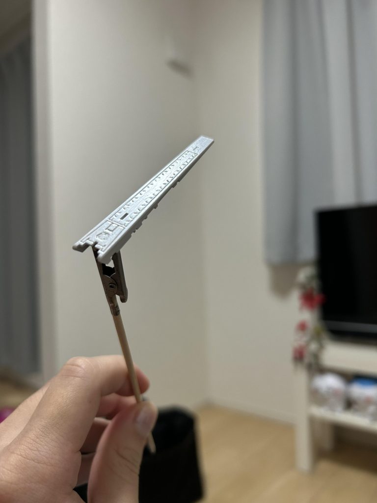 ホワイトは同じくガイアさんのガラスパールこれもなかなか発色というかパール感が出なくて難しかったです。