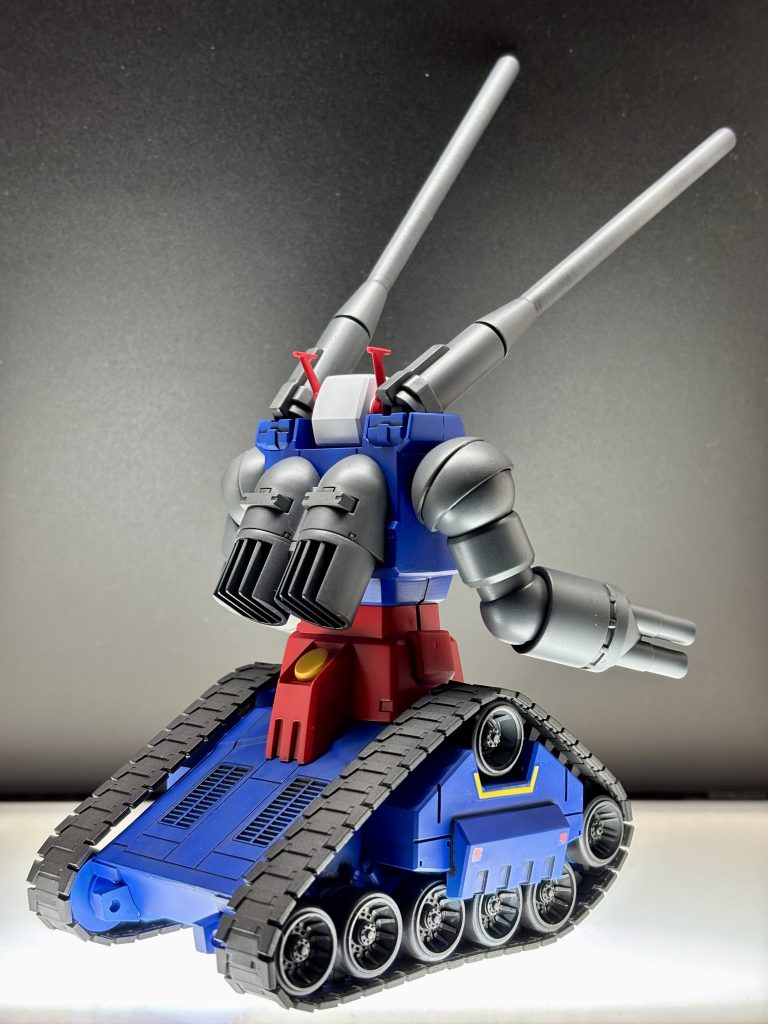 ガンダムカラーMSホワイト、レッド、イエロー、ブルーとニュートラルグレーで塗りました😉