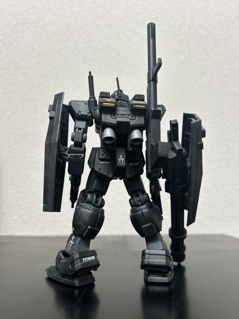 背面 拡大すると仕上げの荒さが目立ちます…