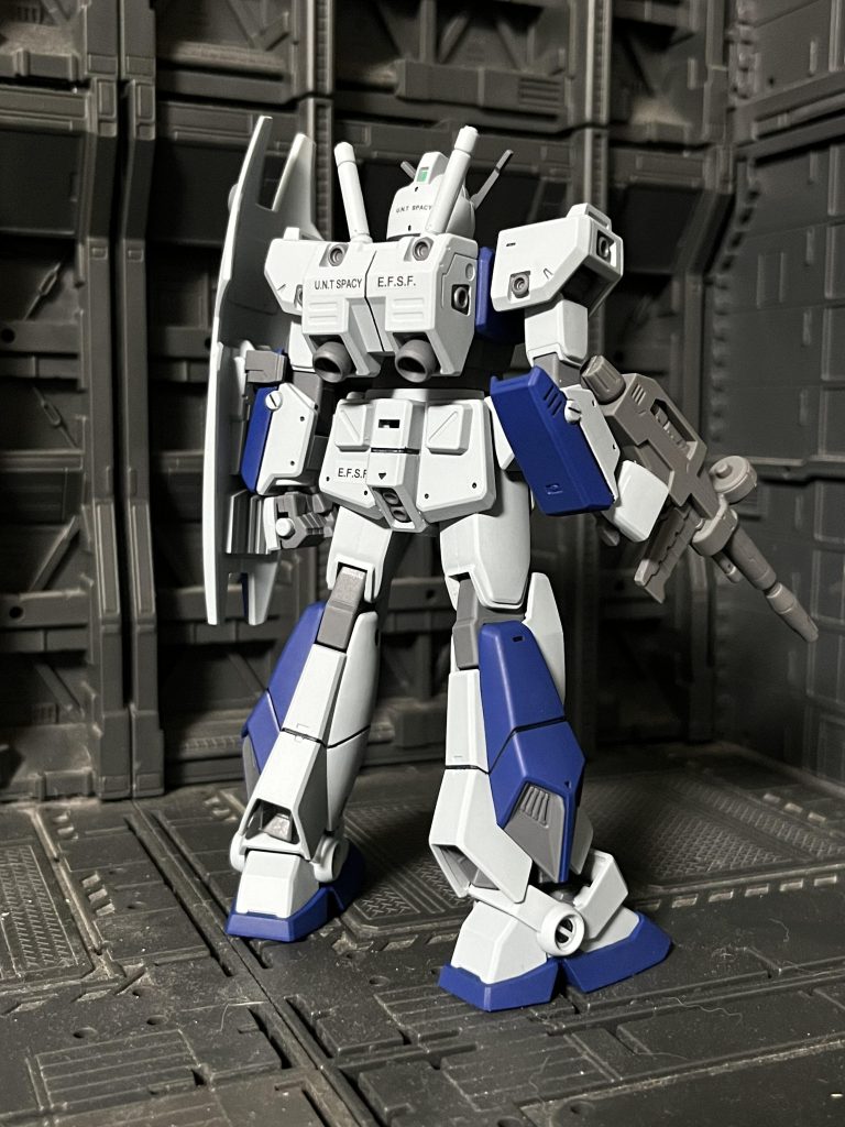 RX-78NT-1アレックスのマイナーバリエーション。サイド6リボーコロニーにおいてNT-2と書いてあるコンテナがありそこに格納されていた機体。全天周囲モニターではない通常コクピットが採用されている。これはコアファイターを導入するためにこのような設計になったとか。情報量が少なく詳細は不明