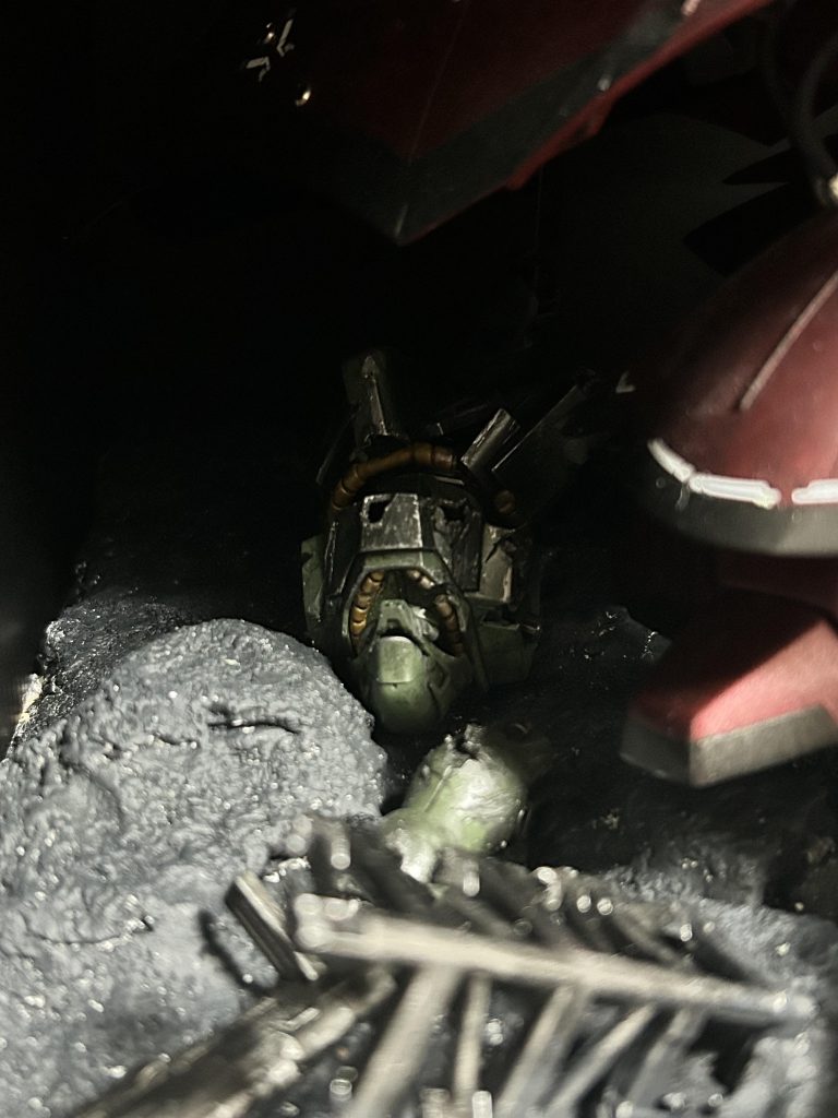 ギラ・ドーガはいちばん配置に悩んだ結果ここに収まりました。接着はしてないので気に入らなかったら今後移動させるかもです。