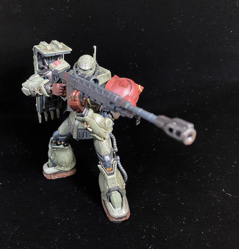 ロングライフル装備ケイル機は両手とライフルの一部を赤く塗る必要があるのでちょっと苦労しましたレッドウルフ隊のマーキングはみんな特徴があっていいですよね