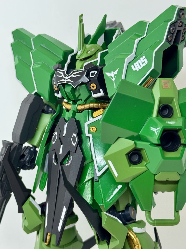 塗装メモ濃い緑：C デイトナグリーン薄い緑：C MSディープグリーン黒色：C アルマイトブラックフレーム系：G メカサフスーパーヘヴィ他はいつものシタデルカラー筆塗りです。