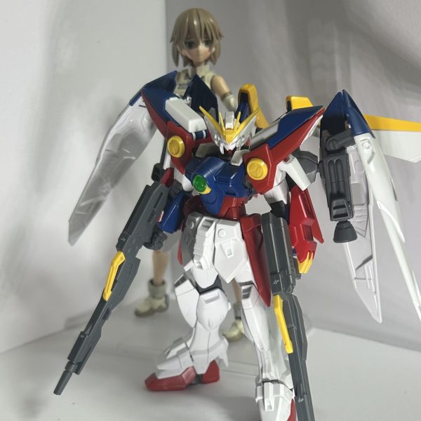 今年一発目はゲルググマリーネ…のキャノンタイプで…！いや〜なんかゲルググがめっちゃ手に入ったからマリーネをサクッと作ろうかと。基本的にゲルググキャノンのバックパックを無理矢理付けたくらい…結構カッコいいんじゃないかと…！後の二枚はウイングゼロ(TV)がEWっぽいパーツ構成になったら〜みたいなノリで組んでみました。コレはコレでありかなーと思う今日この頃。（3枚目）