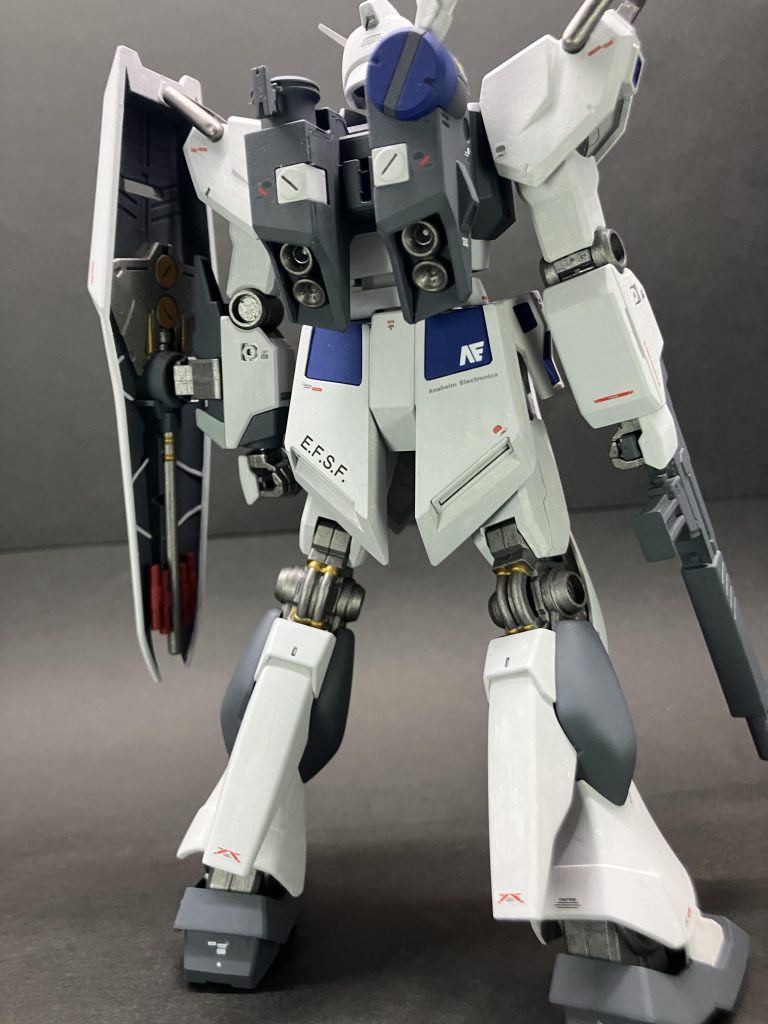 フレームとかも正式に塗装してないぜ感で雑なメタリックイメージです