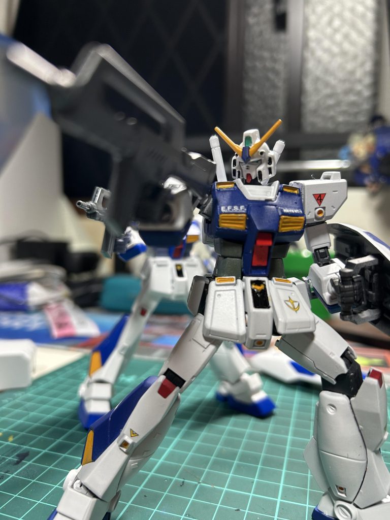 ポージング。可動域が広いのでポーズが決まるぜぇ