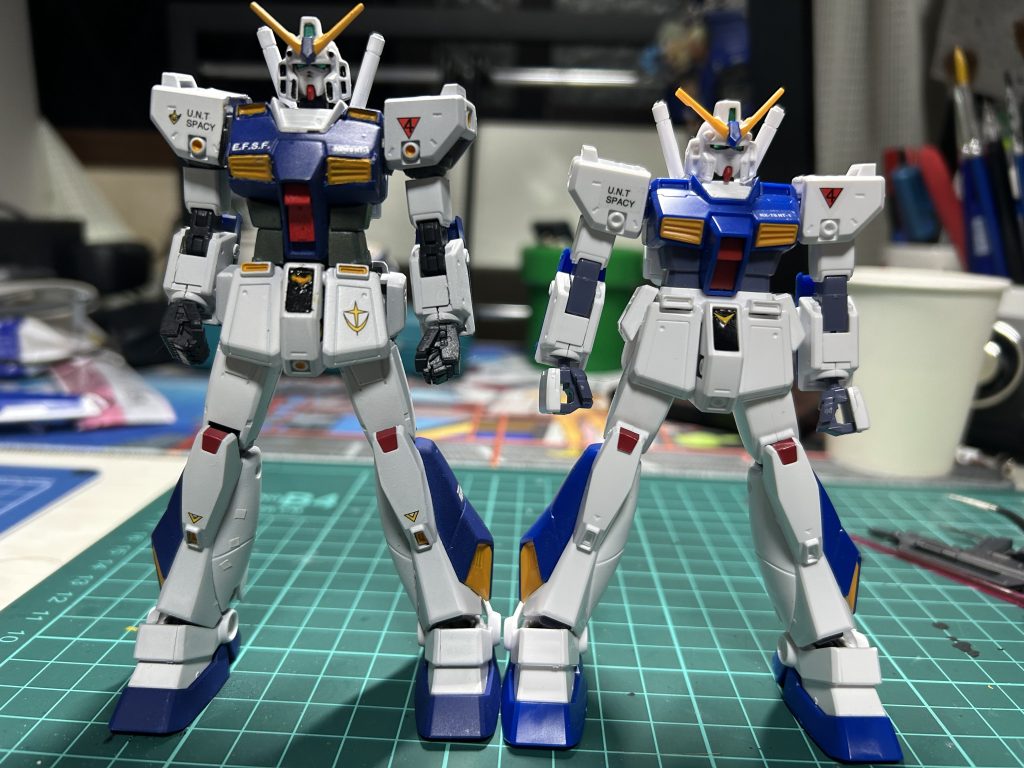 パチ組みと比較。身長が頭1個分伸びてますね〜