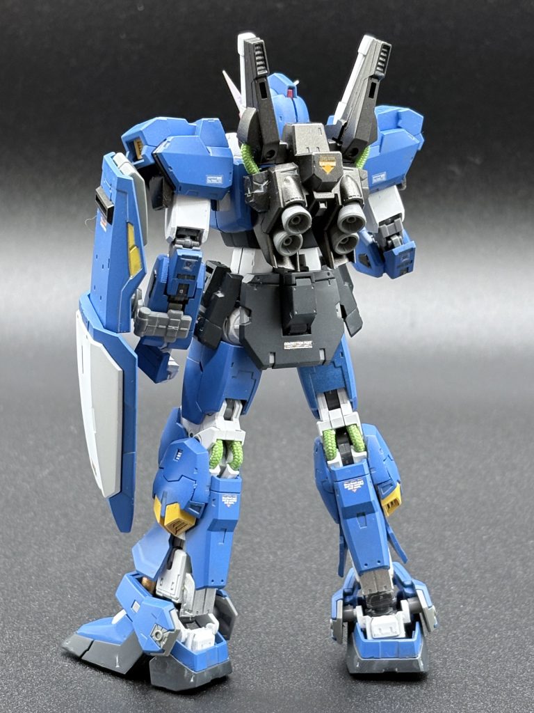 細かな拘りとして動力パイプをグリーンにしました(白いスパイラルコードをグリーンに染めてます)