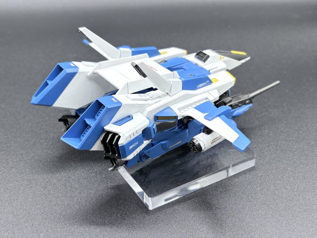 メインスラスターは1/100レジェンドの物を繋げて大型化しました。