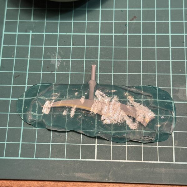 初のレジン複製！ダイソーのオユプラを使って複製したいパーツの型をとり、レジンを流し込みました。初めてにしてはいい感じに複製できました！こんな簡単に複製できるとは、、、これはハマりそう^_^（2枚目）