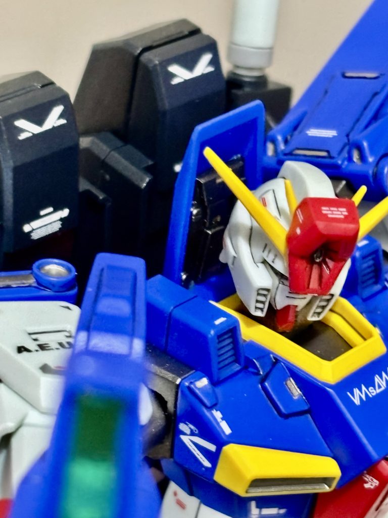 襟にはディテール追加ハイメガはプラ板でボリュームアップ