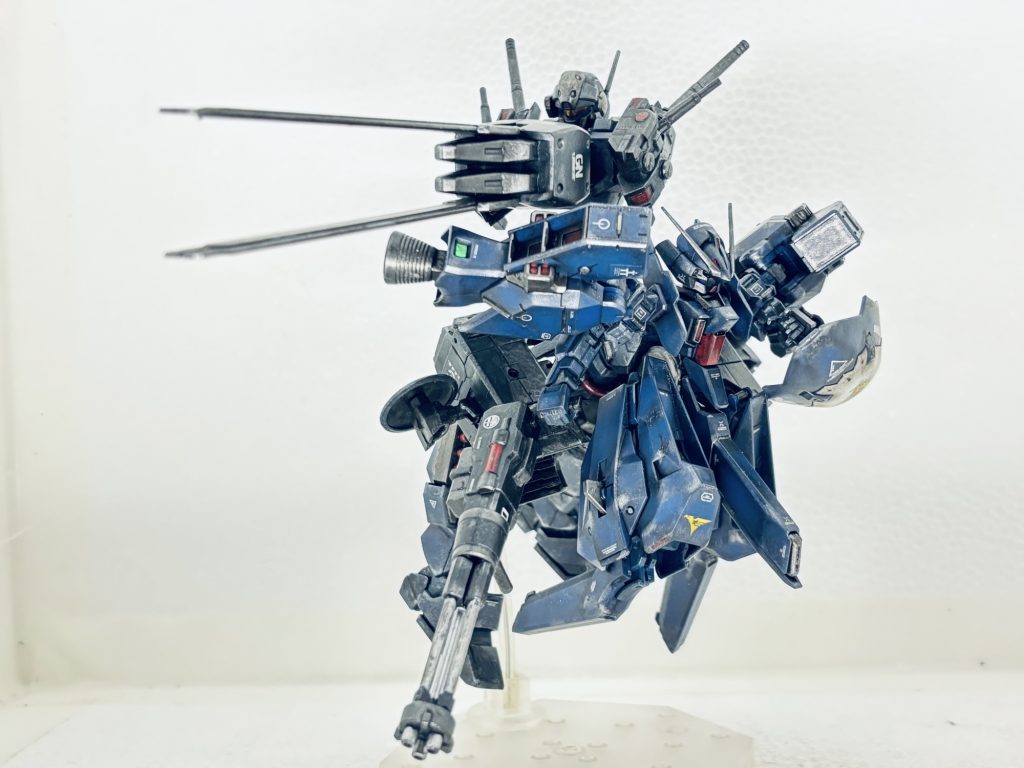 ホバー走行。レールガン狙撃。