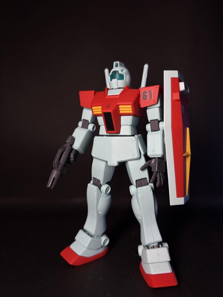 隊長機ですビームサーベル×2、ビームスプレーガン×1のみです。