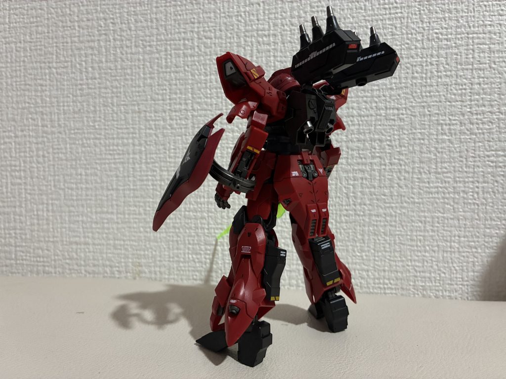 サザビーの試作機だけあって赤が似合いますね。もし、UC0096年まで残存していたら？という脳内設定で作成しました。