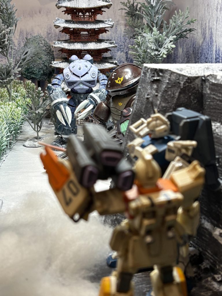 そして新たに近づく影アレッ。アイツら見覚えありますよ。以下、制作工程