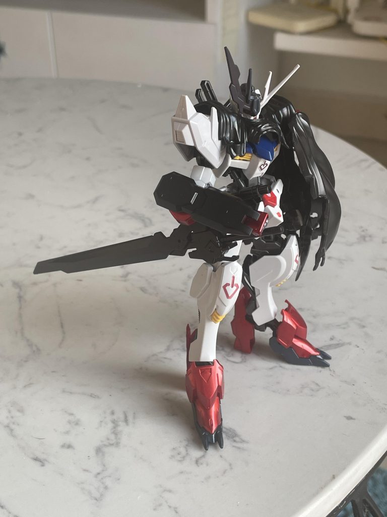 グンダムバルバトス生け花–2枚目/制作者：PlainRunner