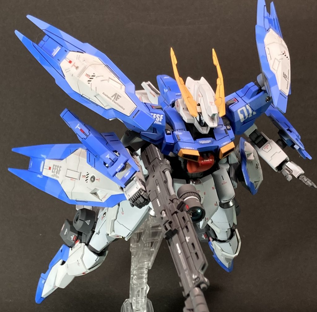 今回の改修ではディテールを増やして情報量を上げることも試みました。スジ彫り、レッドポイント等の他に、今回初めて使用してみたのが、つぶし玉とメタルビーズです。どちらもハンドメイドアクセサリーの店で購入しましたが、もっと早く知っていればよかったな、と思いました。低価格がありがたい!