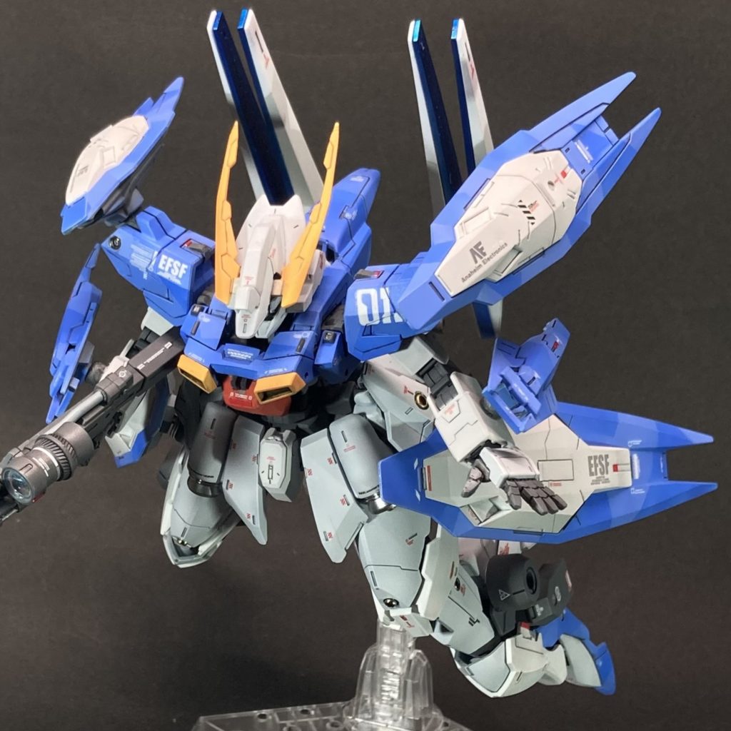 ファンネルユニット装着状態その2。このくらいのサイズのオプションなら、レギンレイズジュリア感をジャマすることもないですよね?