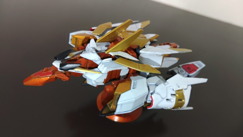 シンフォニックギア「ガングニール改」かつての戦いで大破したシンフォニックギアを回収し修復したギア。シンフォニックギアシリーズでは直線スピード最速を誇る。